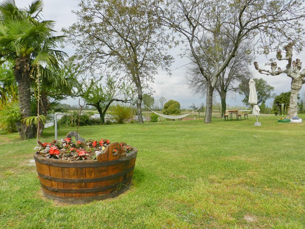 Agriturismo Zio Michele Hotel Isola Della Scala Kültér fotó