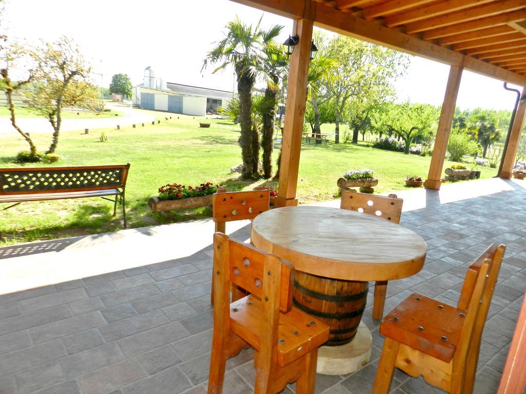 Agriturismo Zio Michele Hotel Isola Della Scala Kültér fotó